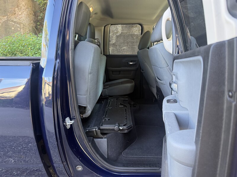 2013 RAM 1500 SLT - Photo 48 - Pittsburgh, PA 15226