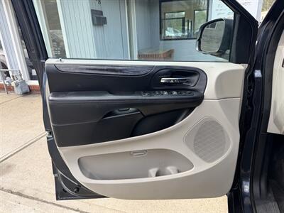 2014 Dodge Grand Caravan SXT   - Photo 14 - Pittsburgh, PA 15226