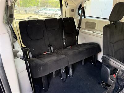 2014 Dodge Grand Caravan SXT   - Photo 33 - Pittsburgh, PA 15226