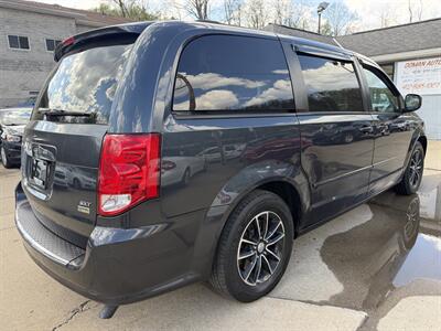 2014 Dodge Grand Caravan SXT   - Photo 4 - Pittsburgh, PA 15226