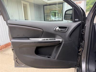 2014 Dodge Journey R/T - Photo 16 - Pittsburgh, PA 15226