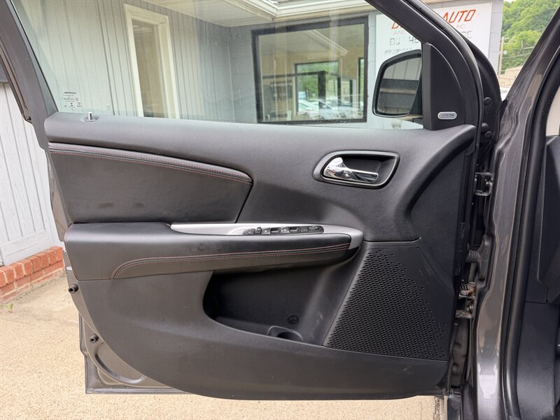 2014 Dodge Journey R/T - Photo 16 - Pittsburgh, PA 15226