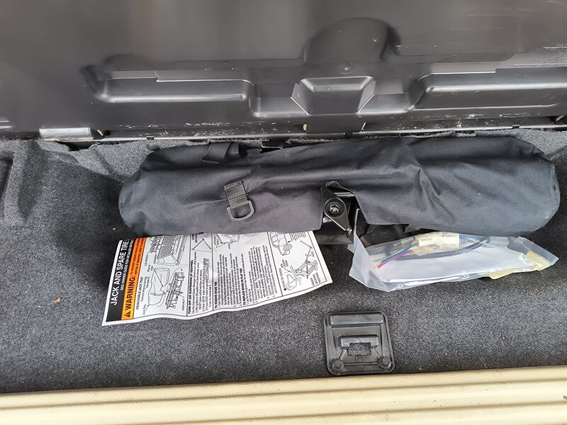 2009 Lincoln Navigator - Photo 14 - Pittsburgh, PA 15226