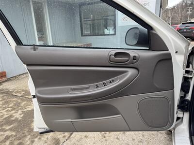 2004 Chrysler Sebring   - Photo 16 - Pittsburgh, PA 15226