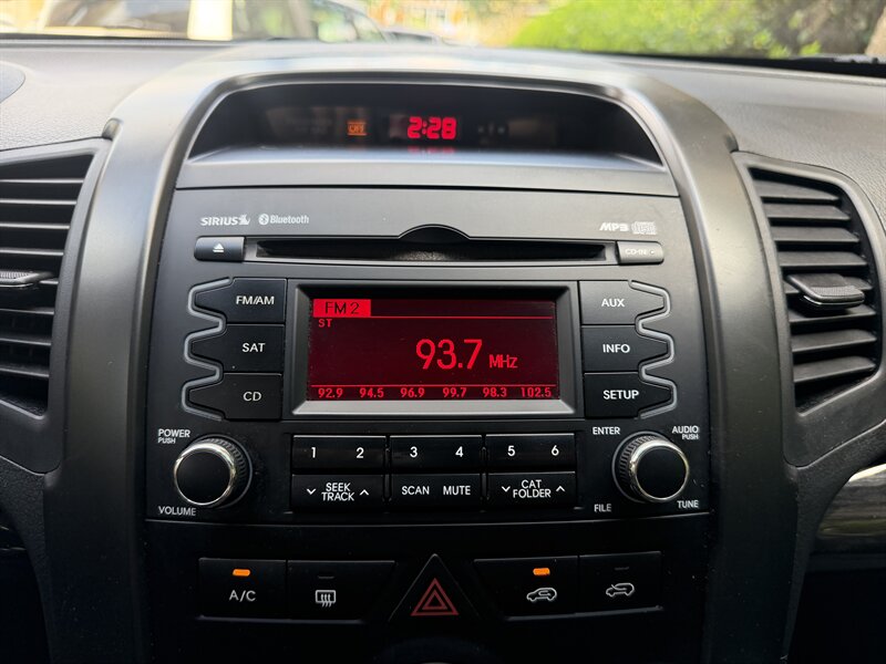 2011 Kia Sorento LX - Photo 23 - Pittsburgh, PA 15226