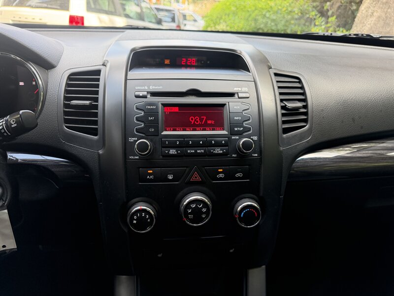 2011 Kia Sorento LX - Photo 22 - Pittsburgh, PA 15226