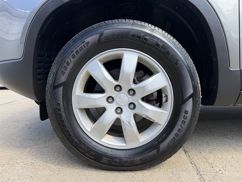 2011 Kia Sorento LX - Photo 7 - Pittsburgh, PA 15226