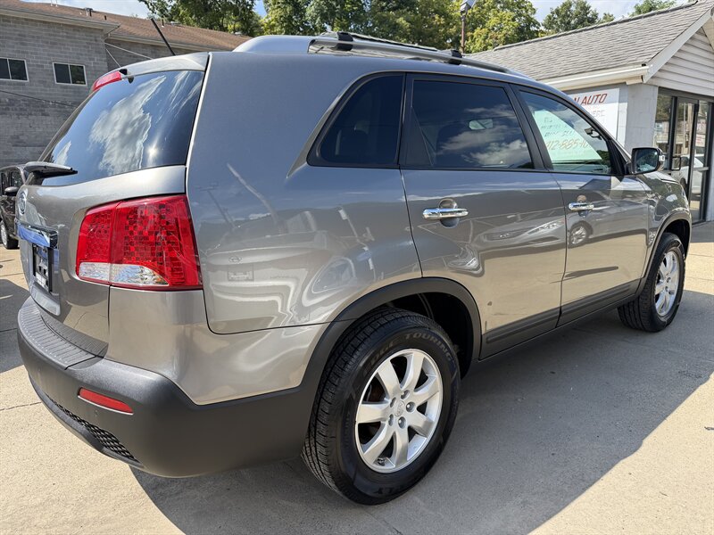 2011 Kia Sorento LX - Photo 4 - Pittsburgh, PA 15226