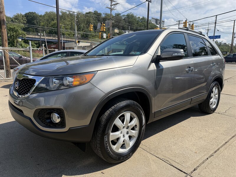 2011 Kia Sorento LX  