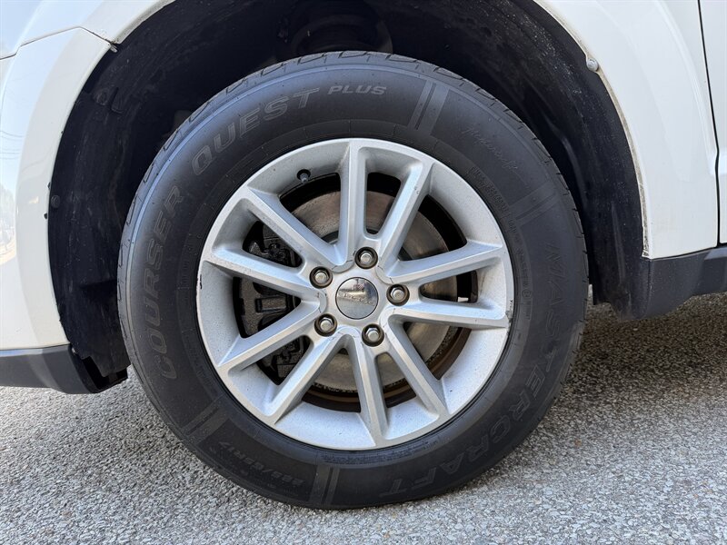 2015 Dodge Journey SXT - Photo 9 - Pittsburgh, PA 15226