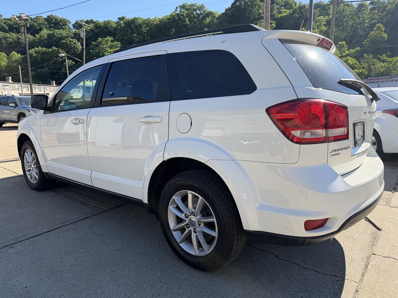 2015 Dodge Journey SXT - Photo 2 - Pittsburgh, PA 15226