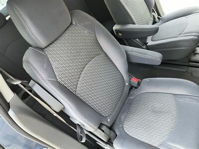 2012 Chevrolet Traverse LT   - Photo 11 - Pittsburgh, PA 15226