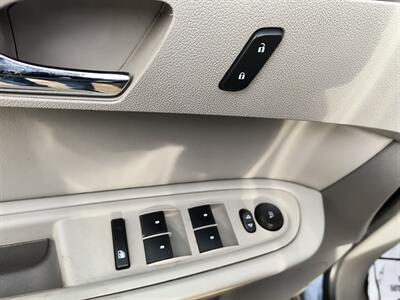 2012 Chevrolet Traverse LT   - Photo 21 - Pittsburgh, PA 15226