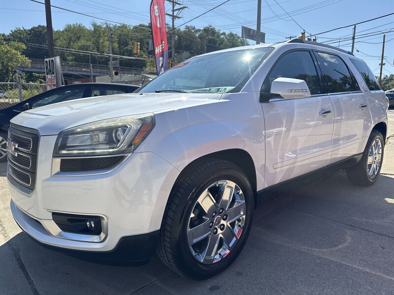 2017 GMC Acadia Limited - Photo 1 - Pittsburgh, PA 15226