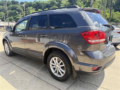 2015 Dodge Journey SXT   - Photo 2 - Pittsburgh, PA 15226