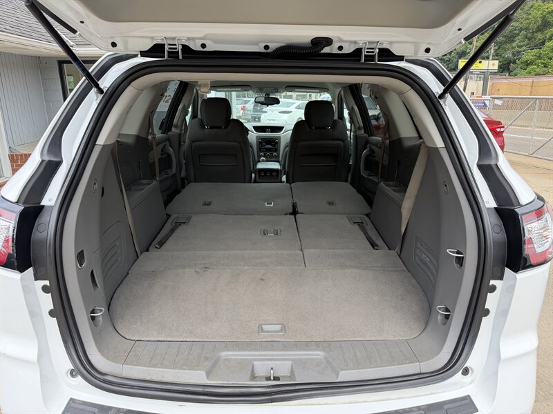 2017 Chevrolet Traverse LS - Photo 23 - Pittsburgh, PA 15226
