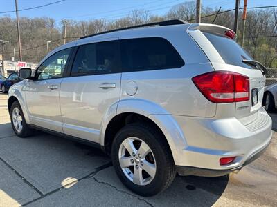 2012 Dodge Journey SXT   - Photo 2 - Pittsburgh, PA 15226