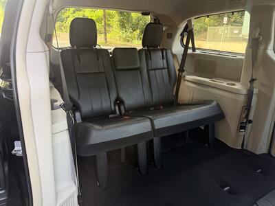 2015 Chrysler Town & Country Touring-L - Photo 33 - Pittsburgh, PA 15226