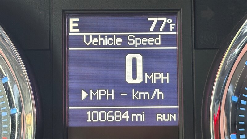 2015 Chrysler Town & Country Touring-L - Photo 24 - Pittsburgh, PA 15226