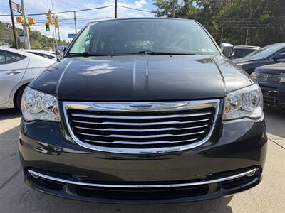 2015 Chrysler Town & Country Touring-L - Photo 7 - Pittsburgh, PA 15226