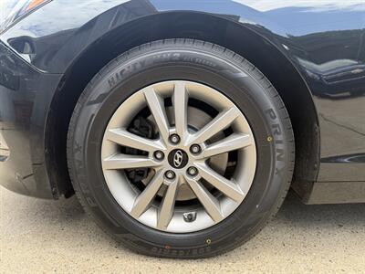 2017 Hyundai Sonata SE   - Photo 8 - Pittsburgh, PA 15226