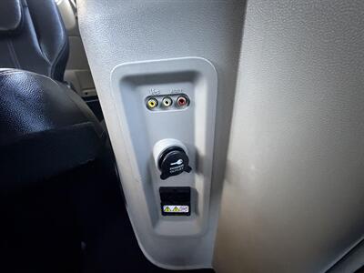 2013 Chrysler Town & Country Touring-L - Photo 33 - Pittsburgh, PA 15226