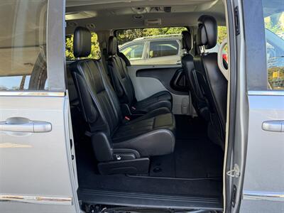 2013 Chrysler Town & Country Touring-L - Photo 29 - Pittsburgh, PA 15226