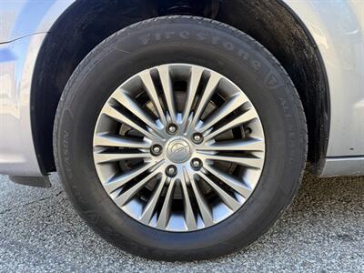 2013 Chrysler Town & Country Touring-L - Photo 7 - Pittsburgh, PA 15226