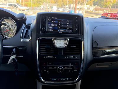 2013 Chrysler Town & Country Touring-L - Photo 23 - Pittsburgh, PA 15226