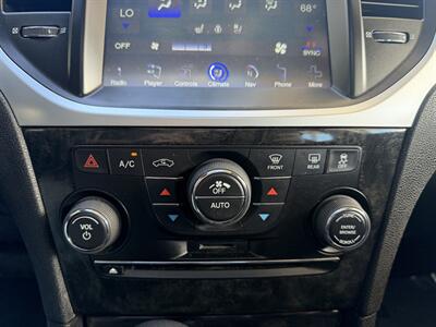 2012 Chrysler 300C   - Photo 39 - Pittsburgh, PA 15226