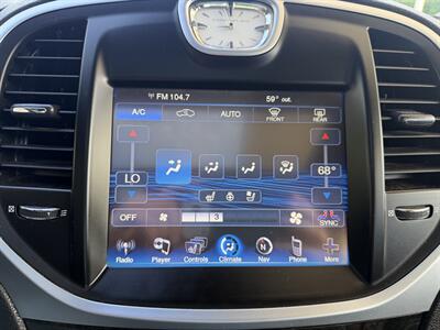 2012 Chrysler 300C   - Photo 38 - Pittsburgh, PA 15226