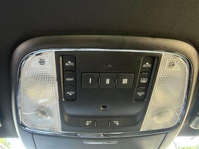 2012 Chrysler 300C   - Photo 42 - Pittsburgh, PA 15226