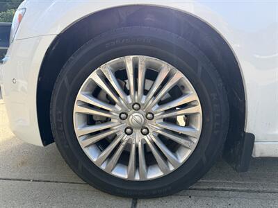 2012 Chrysler 300C   - Photo 14 - Pittsburgh, PA 15226
