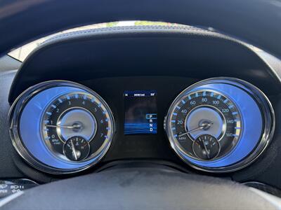 2012 Chrysler 300C   - Photo 33 - Pittsburgh, PA 15226