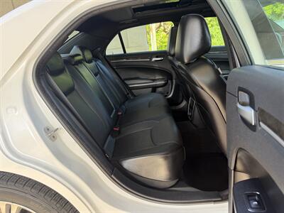 2012 Chrysler 300C   - Photo 46 - Pittsburgh, PA 15226