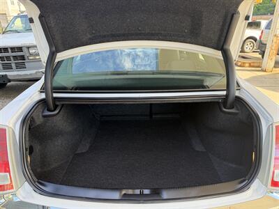 2012 Chrysler 300C   - Photo 49 - Pittsburgh, PA 15226