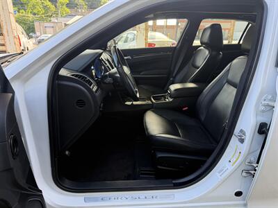 2012 Chrysler 300C   - Photo 29 - Pittsburgh, PA 15226
