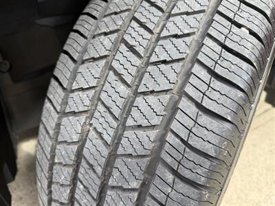 2016 Chevrolet Traverse LT   - Photo 9 - Pittsburgh, PA 15226