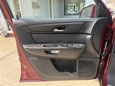 2016 Chevrolet Traverse LT   - Photo 15 - Pittsburgh, PA 15226