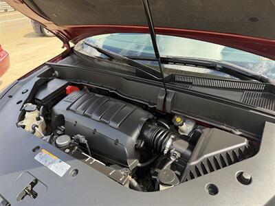 2016 Chevrolet Traverse LT   - Photo 13 - Pittsburgh, PA 15226