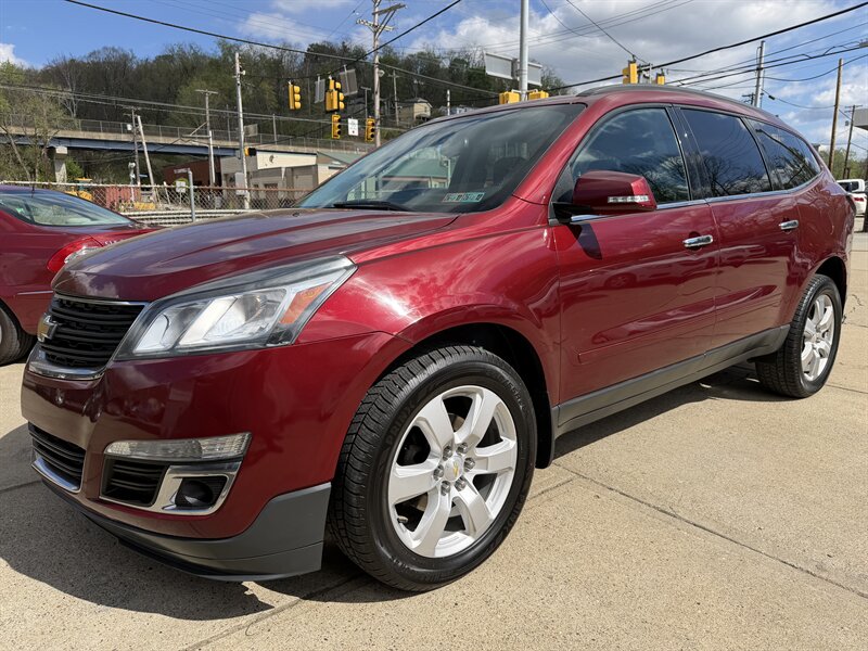 2016 Chevrolet Traverse LT   - Photo 1 - Pittsburgh, PA 15226