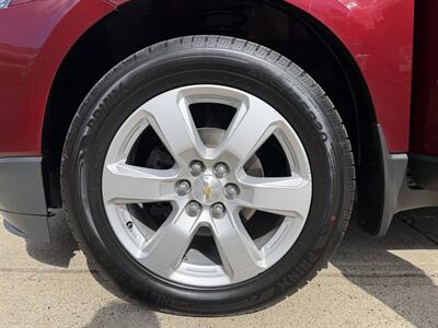 2016 Chevrolet Traverse LT   - Photo 8 - Pittsburgh, PA 15226