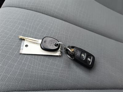 2012 Hyundai SANTA FE GLS   - Photo 25 - Pittsburgh, PA 15226