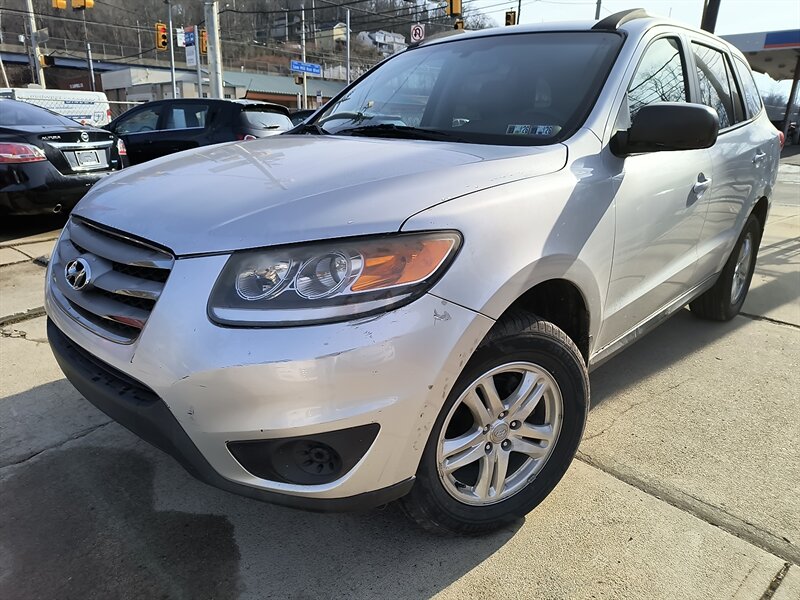 2012 Hyundai SANTA FE GLS   - Photo 1 - Pittsburgh, PA 15226