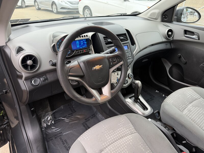 2014 Chevrolet Sonic LS Auto - Photo 16 - Pittsburgh, PA 15226