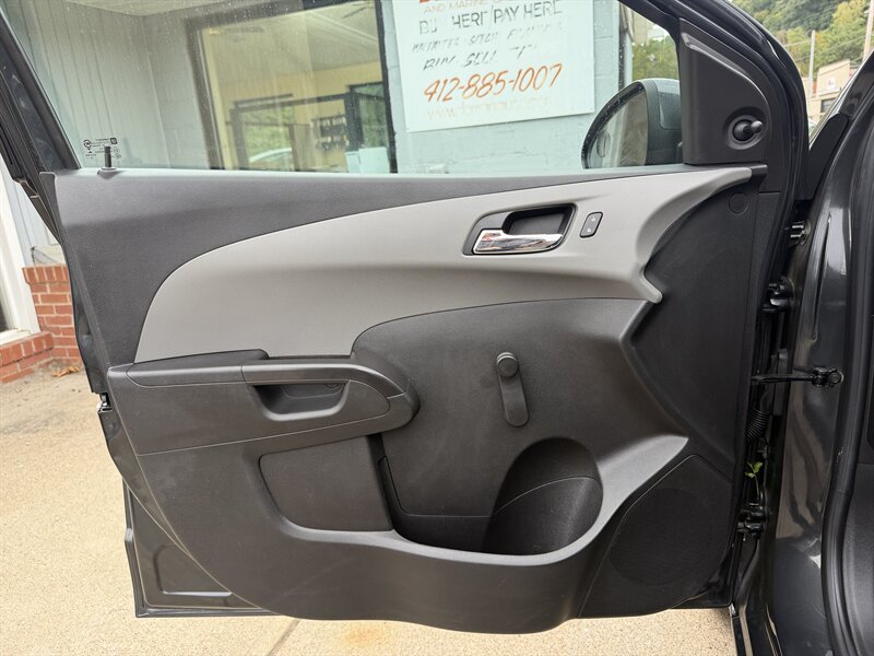 2014 Chevrolet Sonic LS Auto - Photo 15 - Pittsburgh, PA 15226