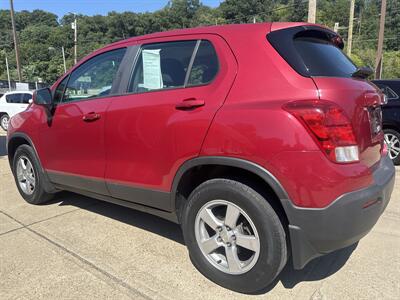 2015 Chevrolet Trax LS   - Photo 2 - Pittsburgh, PA 15226