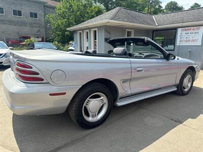 1994 Ford Mustang   - Photo 11 - Pittsburgh, PA 15226