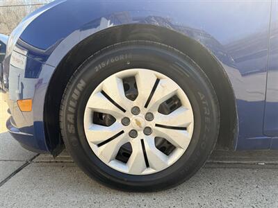 2012 Chevrolet Cruze LS   - Photo 8 - Pittsburgh, PA 15226