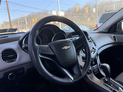 2012 Chevrolet Cruze LS   - Photo 20 - Pittsburgh, PA 15226